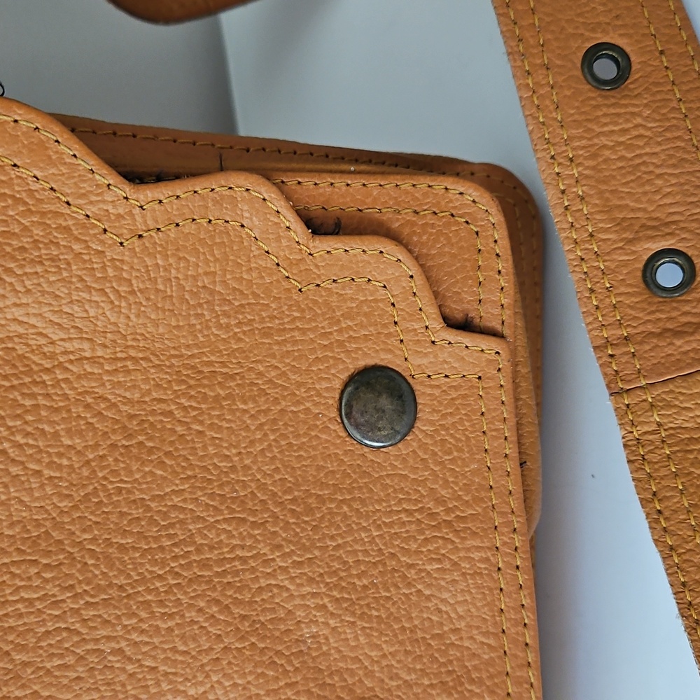 HAPPY COW FIONA AUSTRALIAN HIP BAG (New $181) - Picture 2 of 8
